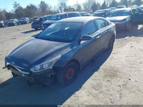 3KPF24AD5ME275079 2021 KIA FORTE - Image 2