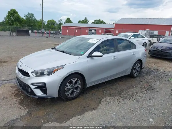 3KPF24AD5ME275728 2021 KIA FORTE - Image 2
