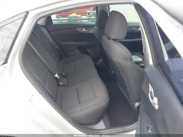 3KPF24AD5ME275728 2021 KIA FORTE - Image 8