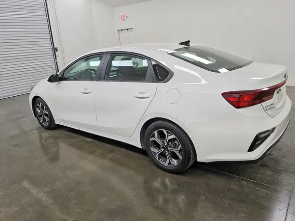 3KPF24AD5ME277141 2021 KIA FORTE - Image 2