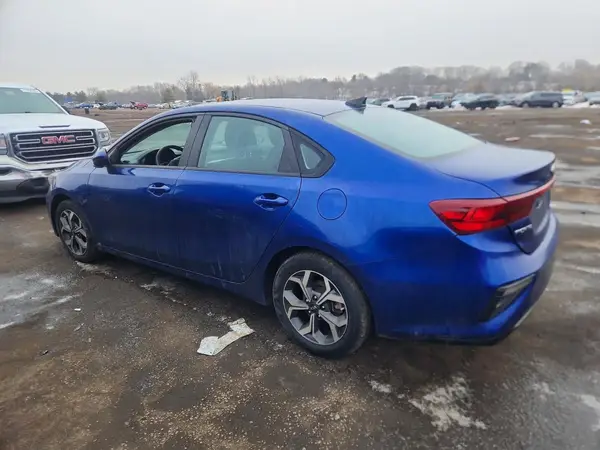 3KPF24AD5ME283585 2021 KIA FORTE - Image 2