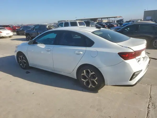 3KPF24AD5ME285756 2021 KIA FORTE - Image 2