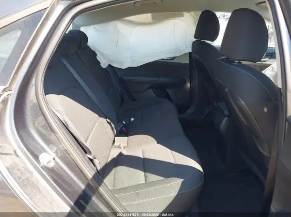 3KPF24AD5ME289208 2021 KIA FORTE - Image 8