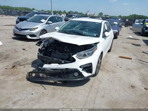 3KPF24AD5ME297261 2021 KIA FORTE - Image 2