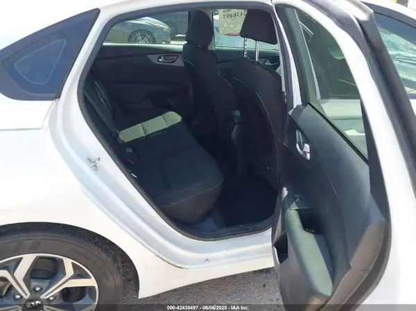 3KPF24AD5ME297261 2021 KIA FORTE - Image 8