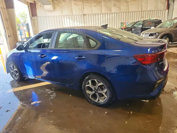 3KPF24AD5ME297437 2021 KIA FORTE - Image 2