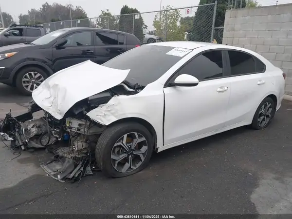 3KPF24AD5ME299768 2021 KIA FORTE - Image 2