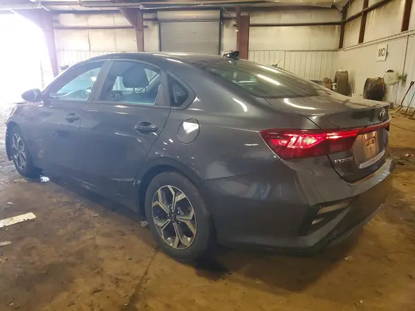3KPF24AD5ME300949 2021 KIA FORTE - Image 2