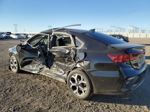 3KPF24AD5ME302877 2021 KIA FORTE - Image 2