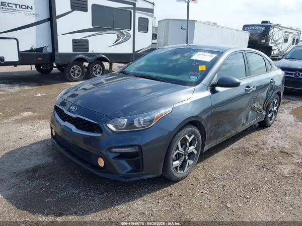 3KPF24AD5ME305486 2021 KIA FORTE - Image 2