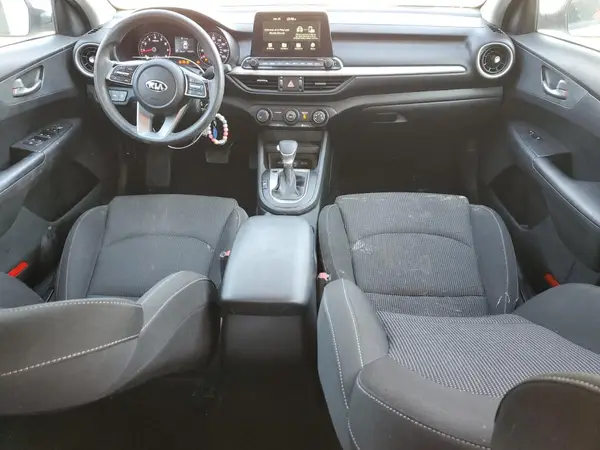 3KPF24AD5ME305813 2021 KIA FORTE - Image 8