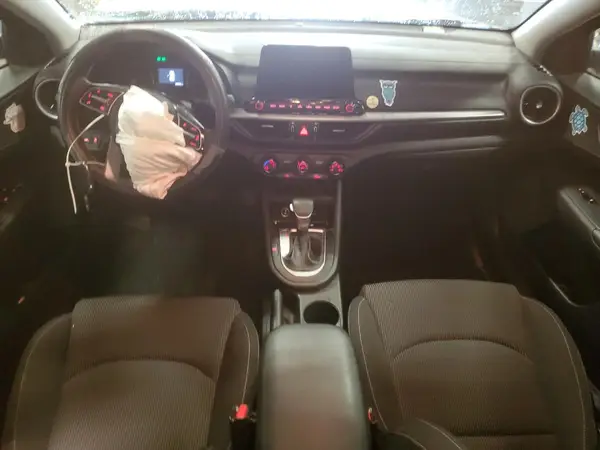 3KPF24AD5ME306993 2021 KIA FORTE - Image 8