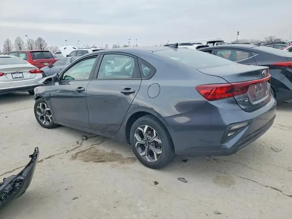 3KPF24AD5ME310400 2021 KIA FORTE - Image 2