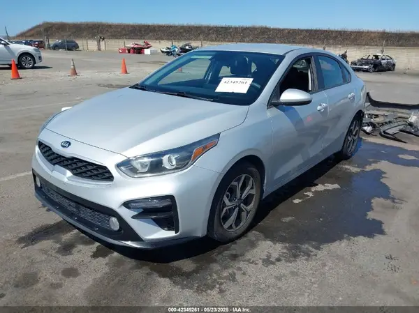 3KPF24AD5ME310591 2021 KIA FORTE - Image 2