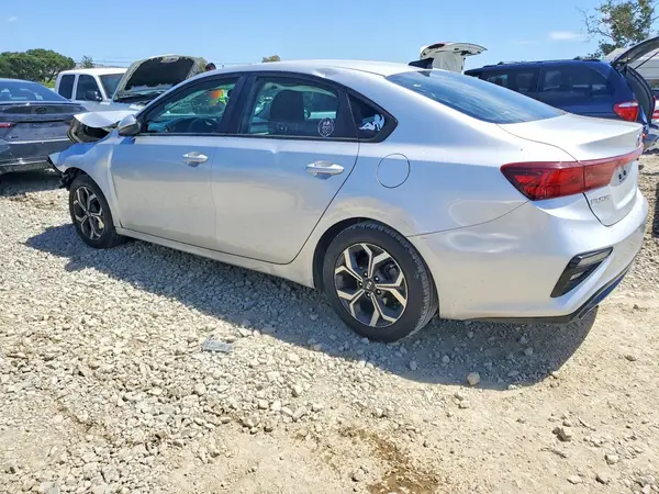 3KPF24AD5ME311434 2021 KIA FORTE - Image 2