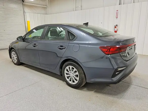 3KPF24AD5ME311627 2021 KIA FORTE - Image 2