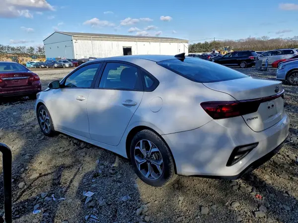3KPF24AD5ME313667 2021 KIA FORTE - Image 2