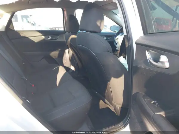 3KPF24AD5ME315256 2021 KIA FORTE - Image 8