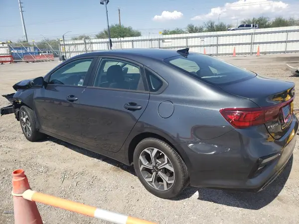 3KPF24AD5ME324989 2021 KIA FORTE - Image 2