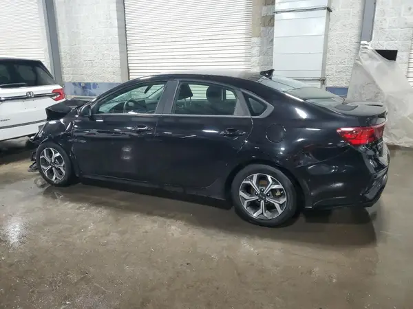 3KPF24AD5ME325060 2021 KIA FORTE - Image 2