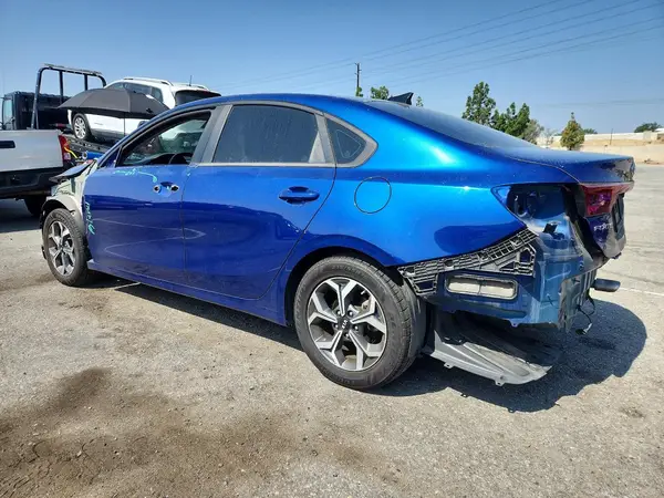 3KPF24AD5ME325561 2021 KIA FORTE - Image 2