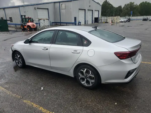 3KPF24AD5ME327911 2021 KIA FORTE - Image 2