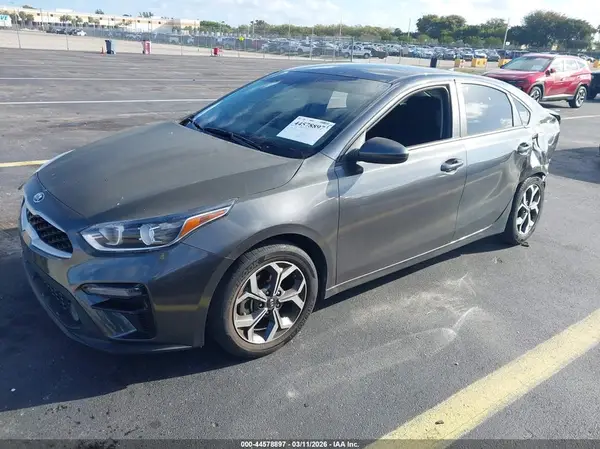 3KPF24AD5ME329822 2021 KIA FORTE - Image 2