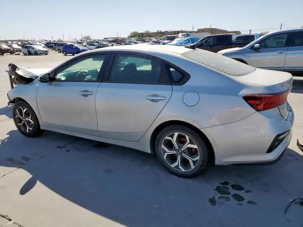 3KPF24AD5ME329934 2021 KIA FORTE - Image 2