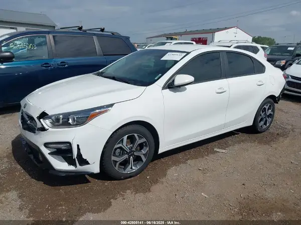 3KPF24AD5ME331800 2021 KIA FORTE - Image 2