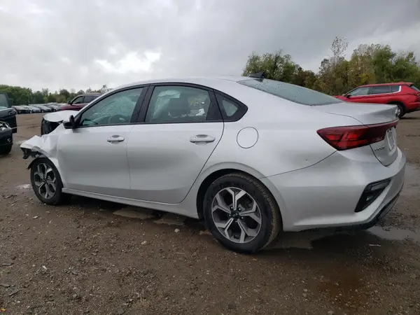 3KPF24AD5ME333479 2021 KIA FORTE - Image 2