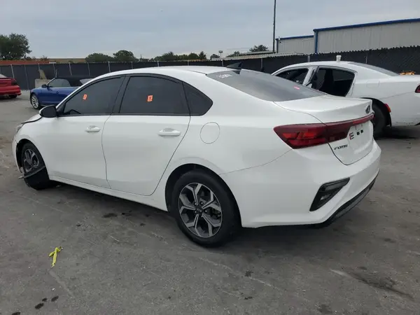 3KPF24AD5ME333739 2021 KIA FORTE - Image 2