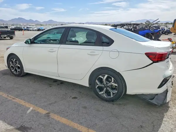3KPF24AD5ME334082 2021 KIA FORTE - Image 2