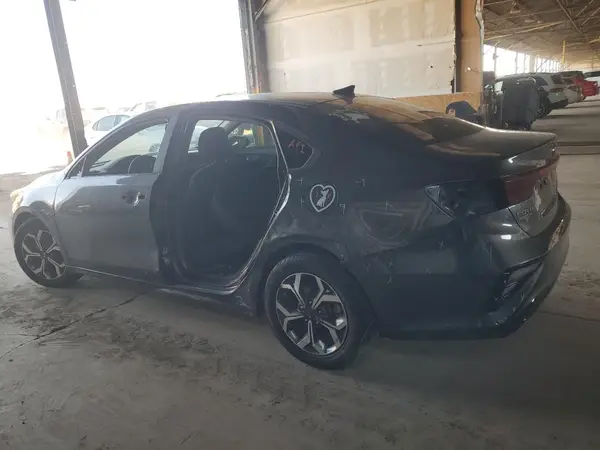 3KPF24AD5ME335054 2021 KIA FORTE - Image 2