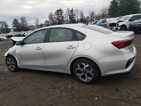 3KPF24AD5ME337113 2021 KIA FORTE - Image 2