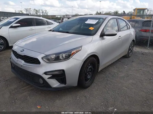 3KPF24AD5ME340318 2021 KIA FORTE - Image 2