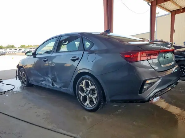 3KPF24AD5ME340335 2021 KIA FORTE - Image 2