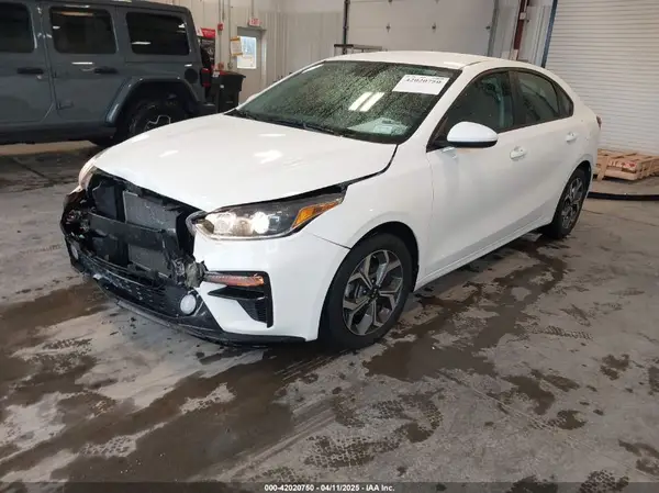 3KPF24AD5ME340898 2021 KIA FORTE - Image 2