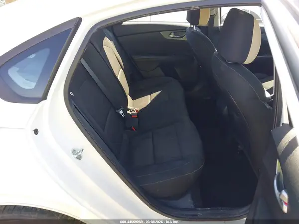 3KPF24AD5ME341100 2021 KIA FORTE - Image 8