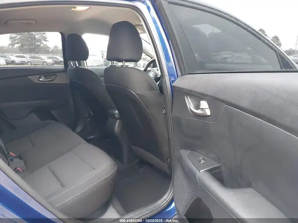 3KPF24AD5ME345602 2021 KIA FORTE - Image 8
