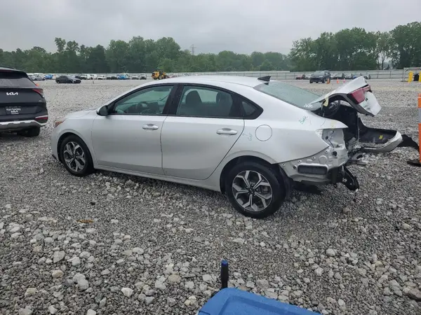 3KPF24AD5ME349519 2021 KIA FORTE - Image 2