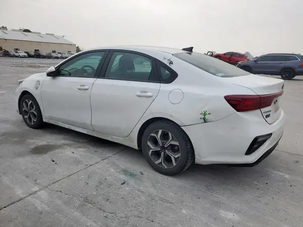 3KPF24AD5ME353070 2021 KIA FORTE - Image 2