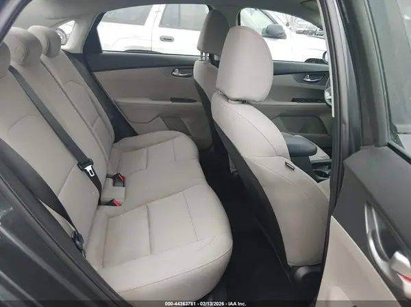 3KPF24AD5ME358625 2021 KIA FORTE - Image 8