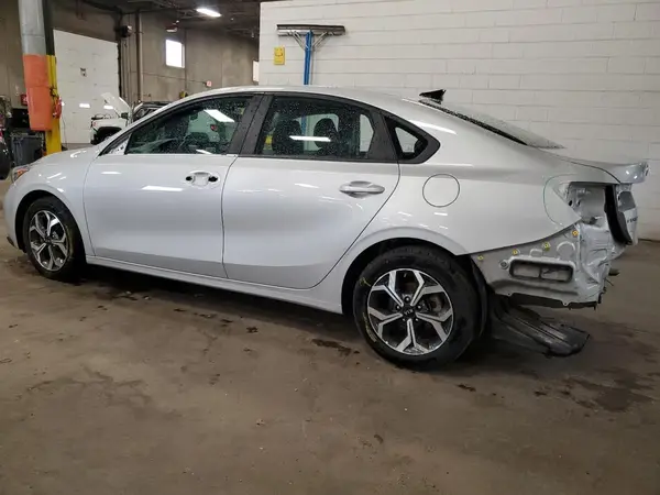 3KPF24AD5ME359371 2021 KIA FORTE - Image 2