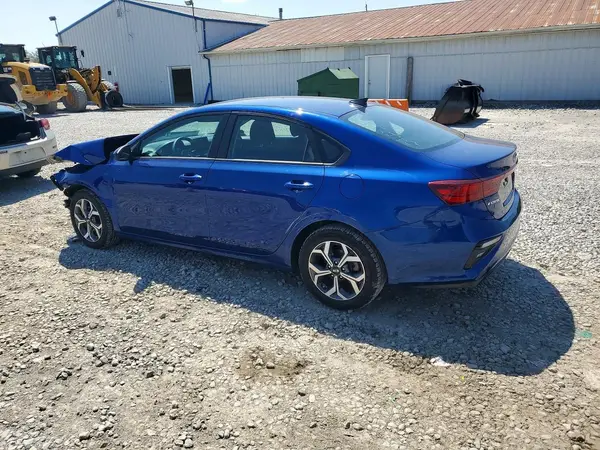 3KPF24AD5ME360939 2021 KIA FORTE - Image 2