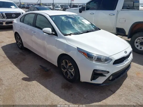 3KPF24AD5ME361931 2021 KIA FORTE - Image 1