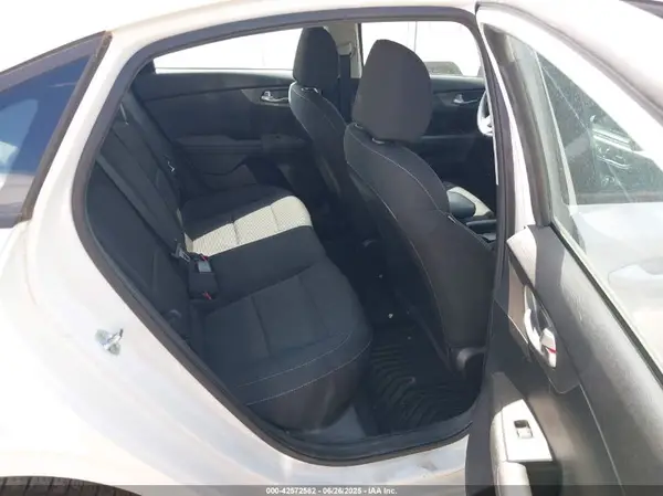 3KPF24AD5ME361931 2021 KIA FORTE - Image 8