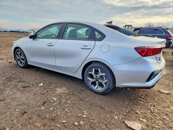 3KPF24AD5ME362657 2021 KIA FORTE - Image 2
