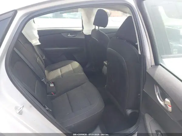 3KPF24AD5ME364571 2021 KIA FORTE - Image 8