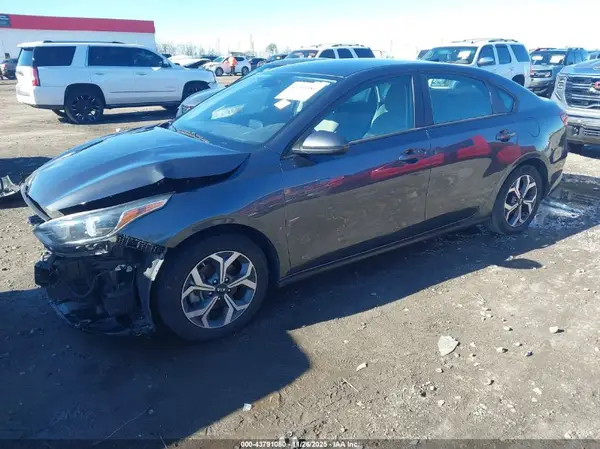 3KPF24AD5ME366918 2021 KIA FORTE - Image 2