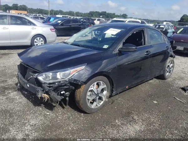 3KPF24AD5ME369494 2021 KIA FORTE - Image 2